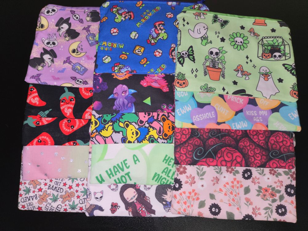 Small Zipper Pouch